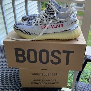 Yeezy Boost 350 V2 zebras
